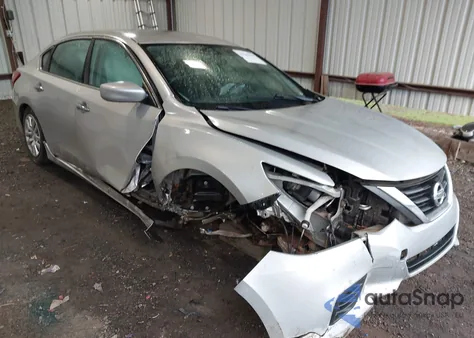 2017 Nissan Altima 2.5 S z USA, uszkodzony, nr VIN 1N4AL3AP4HC234196